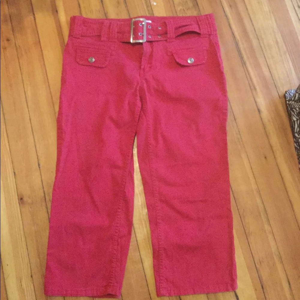 Red Capri pants